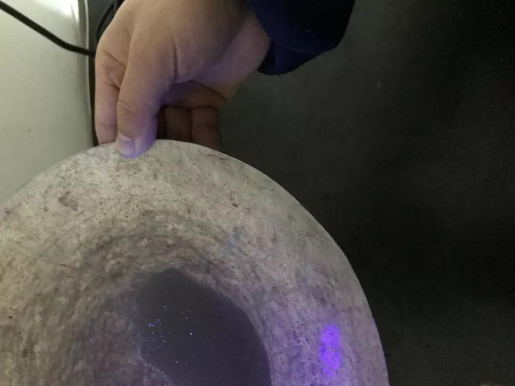 (2)判断白钨矿跑尾是否符合要求时,用淘洗盘取白钨最后一次扫选作业的